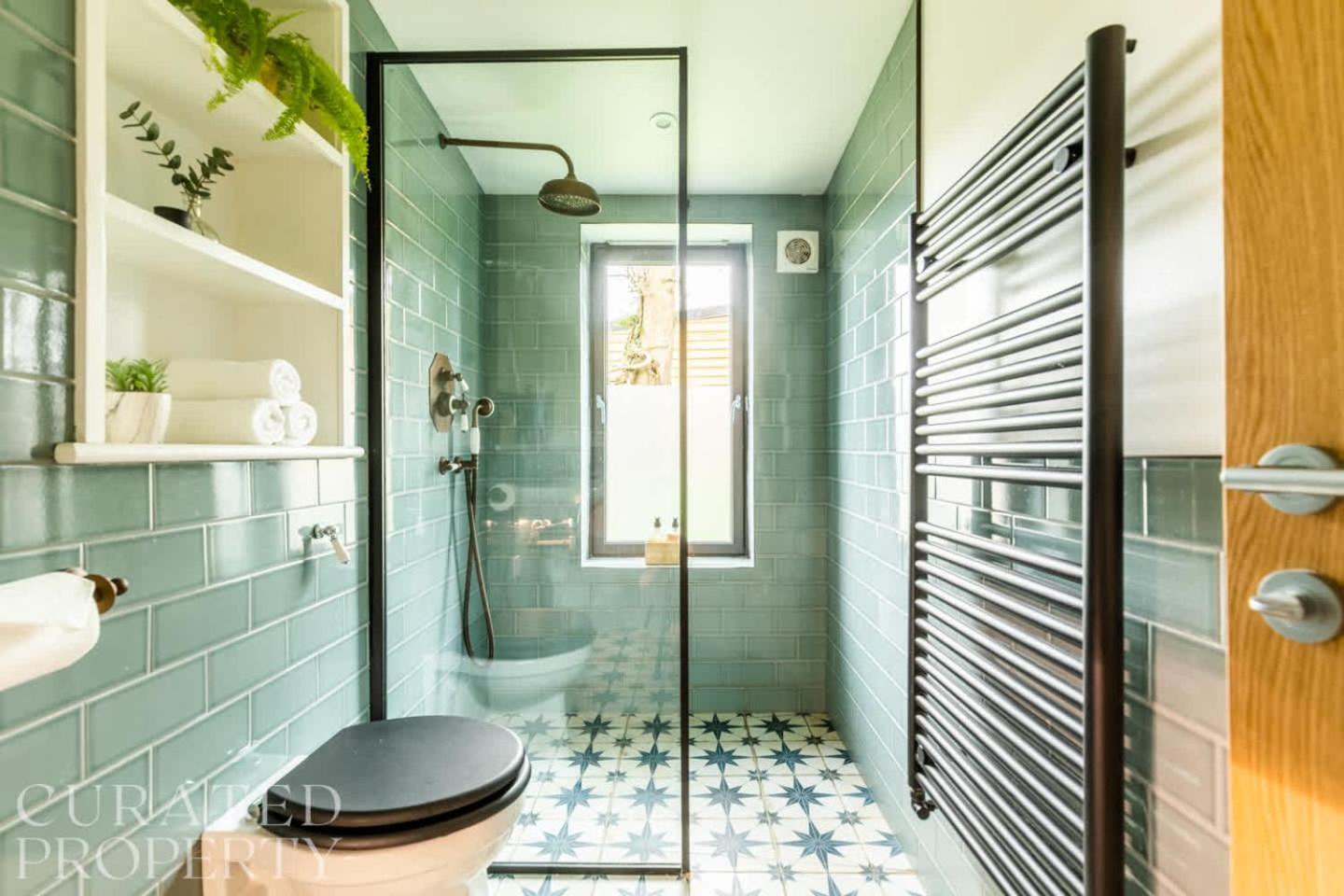 Stunning 5 Bedroom New Build With Amazing Views! Bath Dış mekan fotoğraf